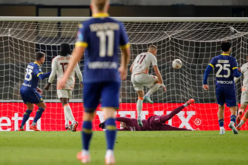 Artem-Dovbyk-Verona-Roma-goal.jpg